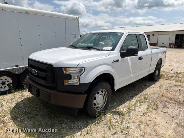 2017 Ford F150 Ext. Cab pickup truck - DV8530