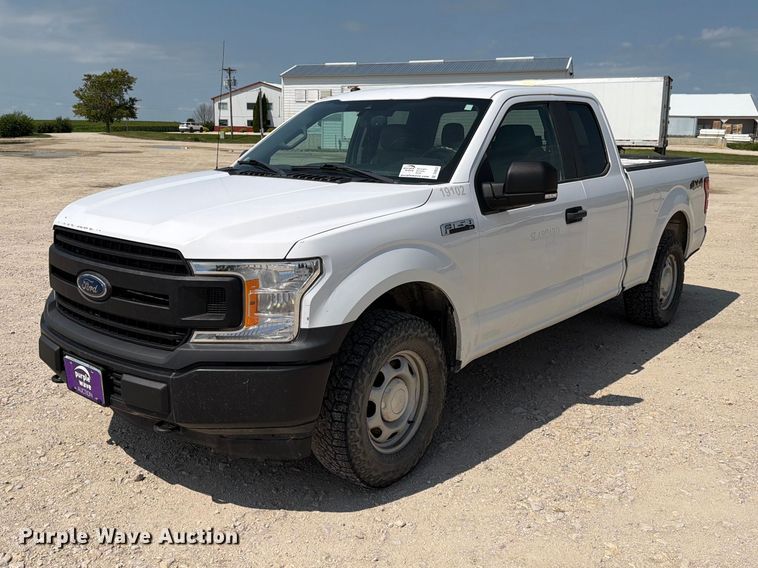 2019 Ford F150 Ext. Cab pickup truck - DV8533