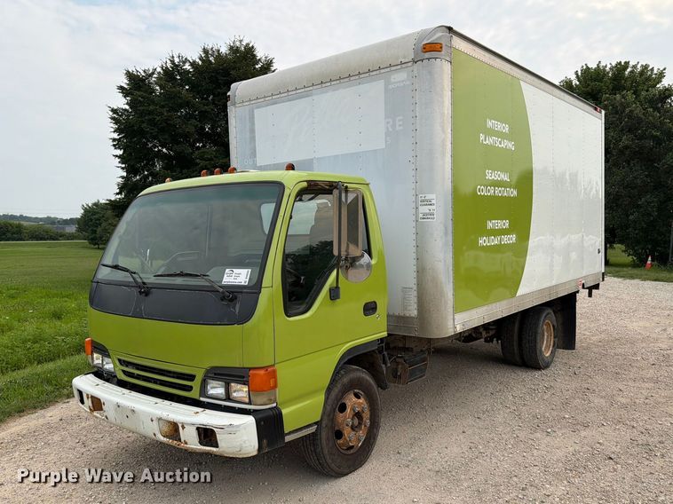 2002 Isuzu NPR box truck - DV8563