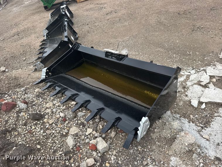 Land Pride skid steer bucket - DY3109
