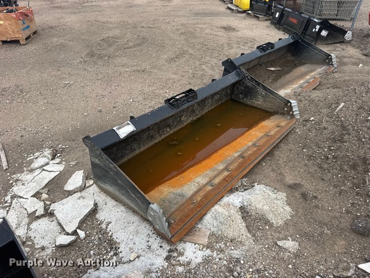 Land Pride skid steer bucket - DY3110