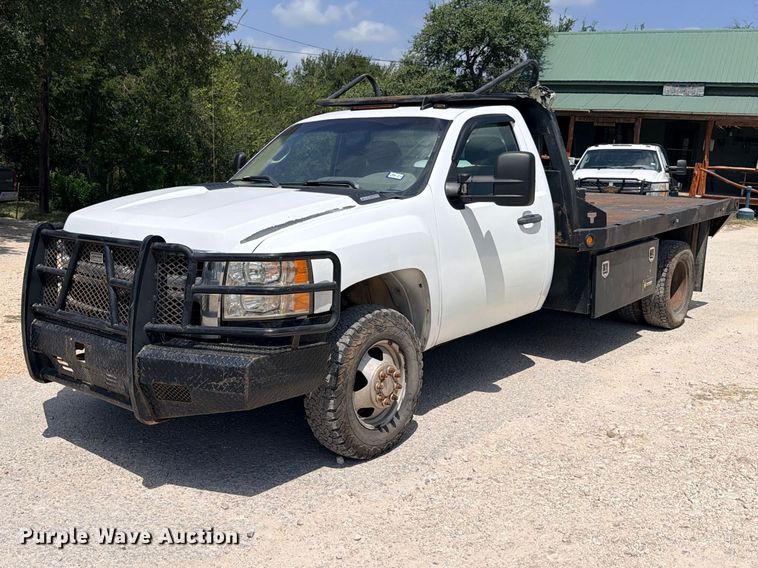 2008 Chevrolet Silverado 3500HD flatbed pickup truck - ED5462