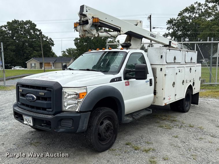 2013 Ford F450 Super Duty XL bucket truck - EF1305