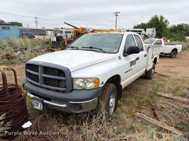 2003 Dodge Ram 3500 Ext. Cab utility bed pickup truck - ER1920