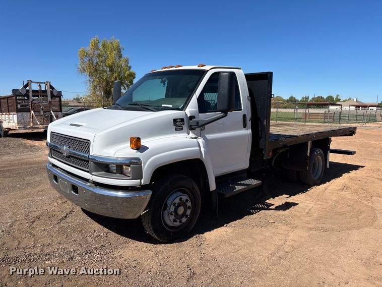 2008 Chevrolet C4500 flatbed truck - ER7686