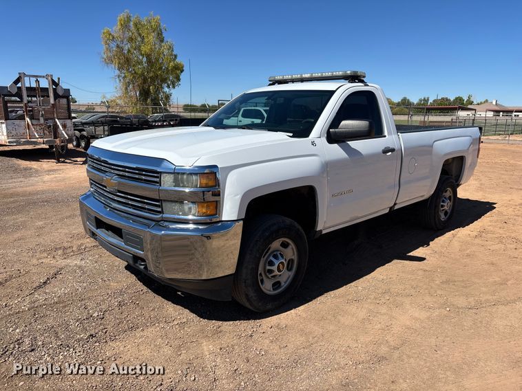 2016 Chevrolet Silverado 2500HD pickup truck - ER7687