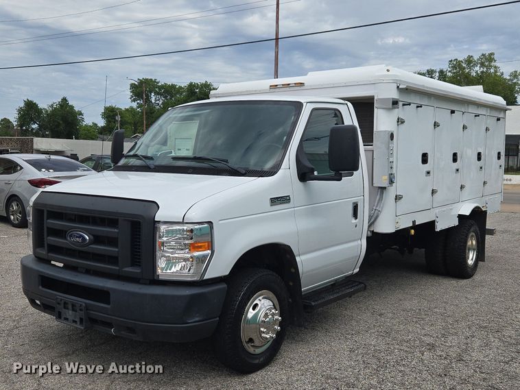 2018 Ford E450 refrigerated truck - ET5037