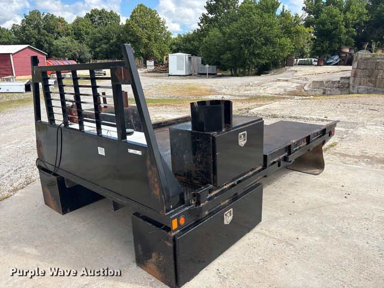 Pickup truck flatbed - EU5796
