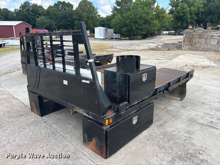 Pickup truck flatbed - EU5797