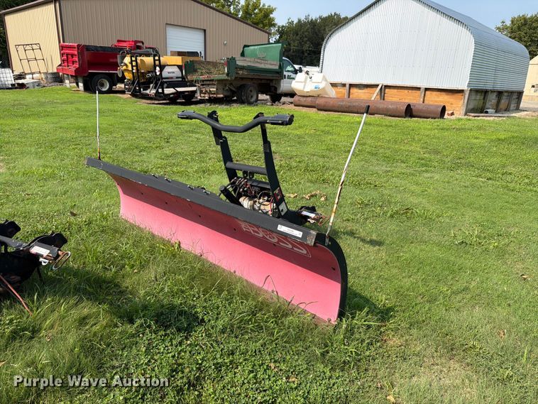 Boss 8' W snow plow - EV2396