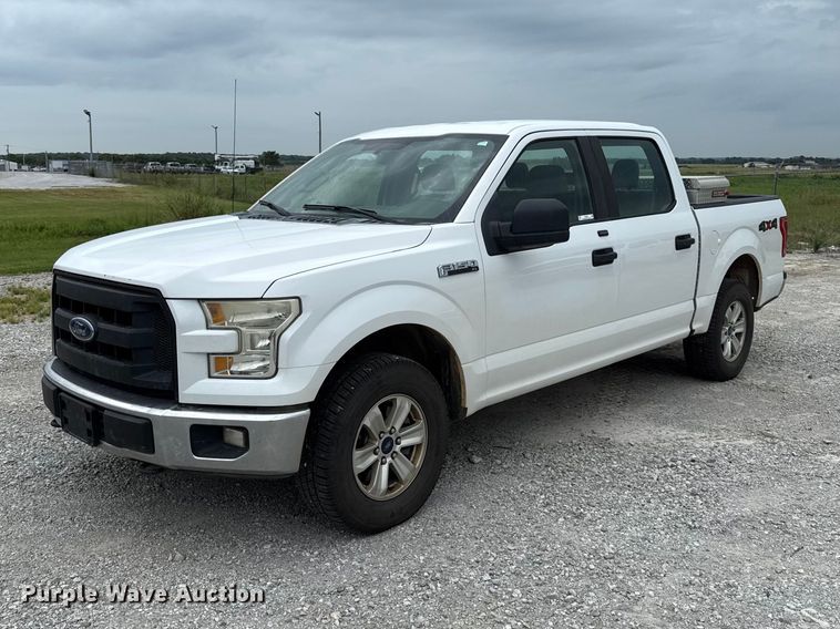 2016 Ford F150 XL Crew Cab pickup truck - EV6049