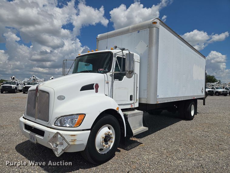 2009 Kenworth T370 box truck - EW0466