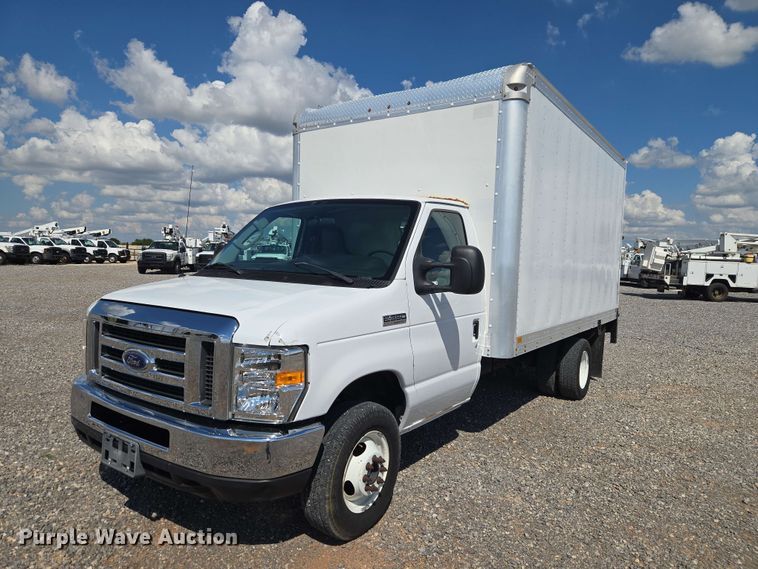 2017 Ford E-350 box truck - EW0468