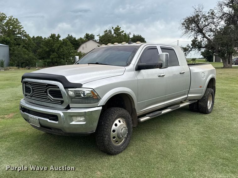 2014 RAM 3500 Laramie Crew Cab pickup truck - EW4940