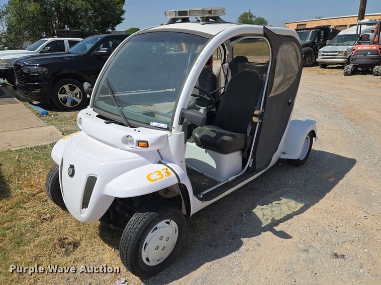 2007 GEM utility vehicle - EW8611