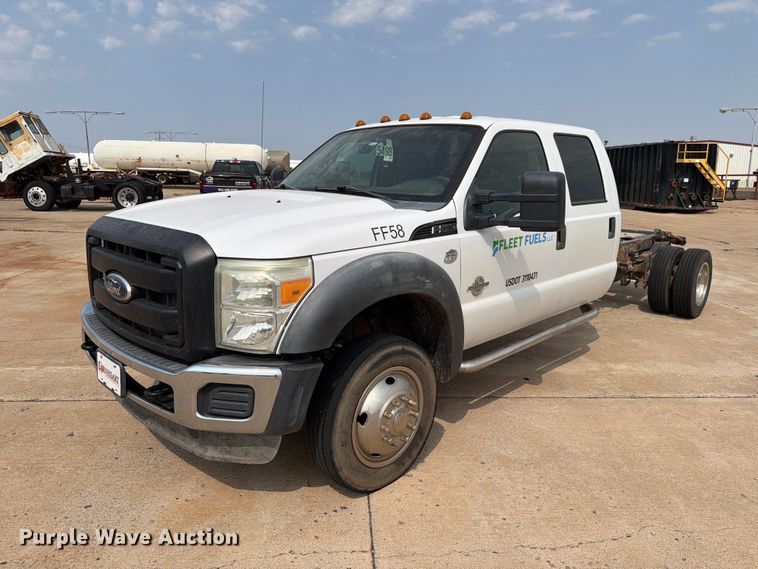 2012 Ford F550 Super Duty Crew Cab truck cab and chassis - EW8623