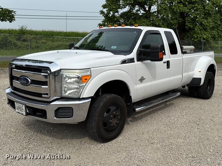 2016 Ford F350 Super Duty Ext. Cab pickup truck - FB5829