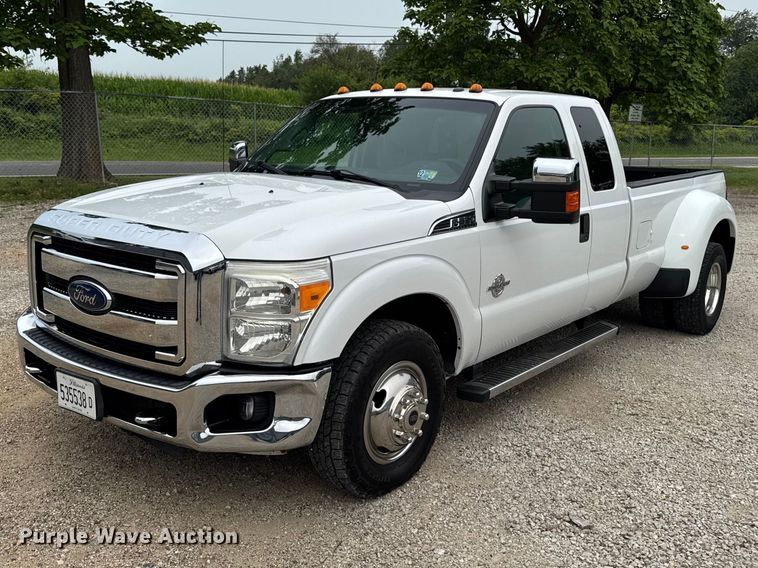 2015 Ford F350 Super Duty  - FB5832