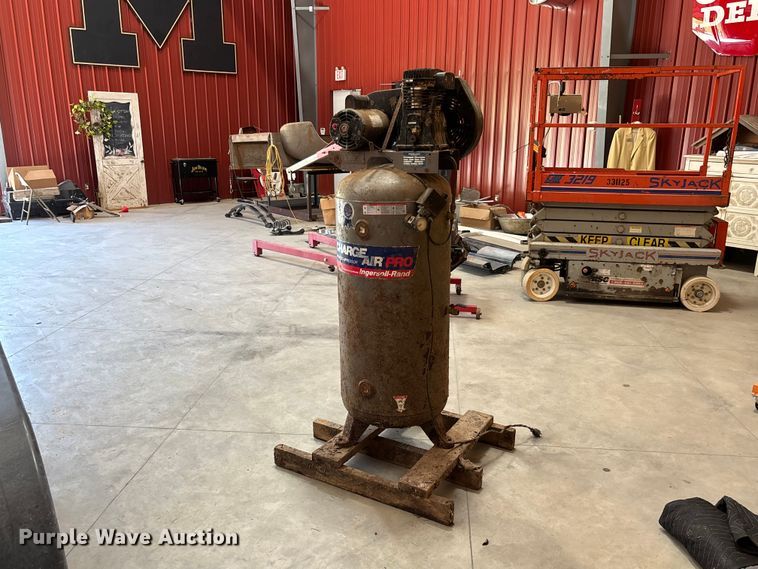 Ingersoll-Rand IR5E6VA air compressor - FC1955