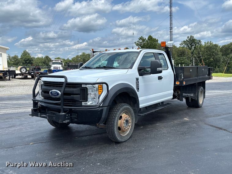 2017 Ford F450 Super Duty XL Ext. Cab flatbed truck - FC1979