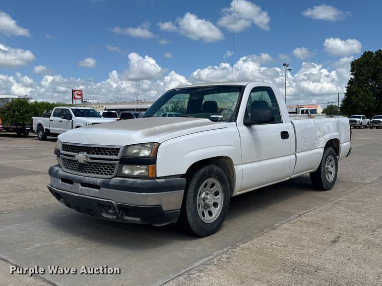 2006 Chevrolet Silverado 1500 pickup truck - FC4019
