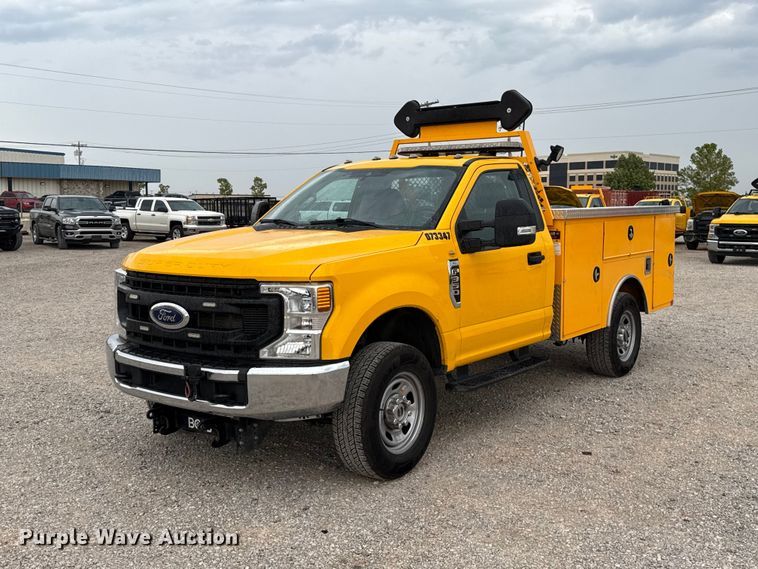 2021 Ford F350 Super Duty utility bed pickup truck - FC4043
