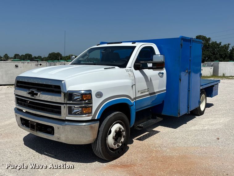 2019 Chevrolet GM515 flatbed truck - FG0544