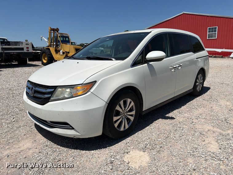 2014 Honda Odyssey van - FI0304