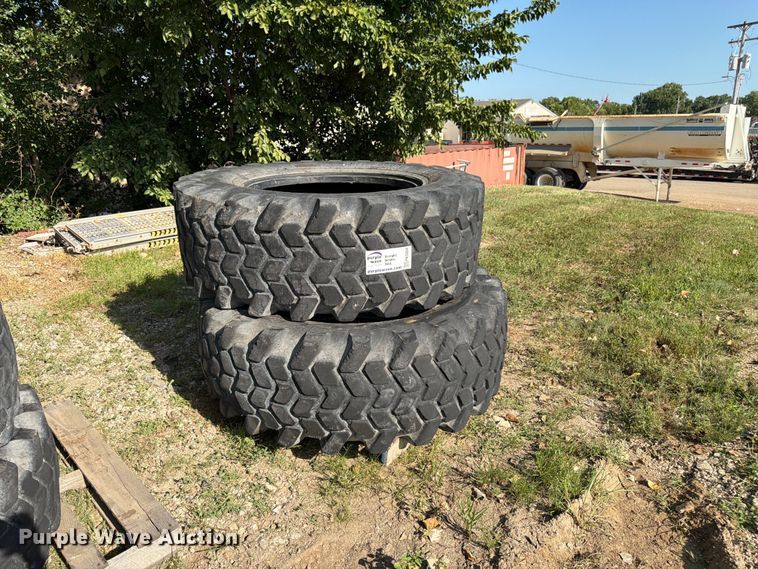 (2) Treileborg 520/70B34 tires - FK3204