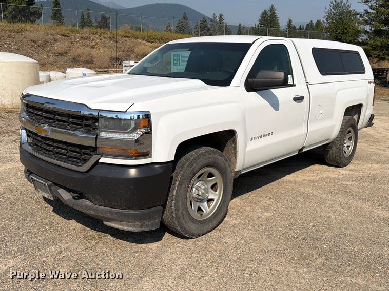2016 Chevrolet Silverado 1500 pickup truck - FK4559