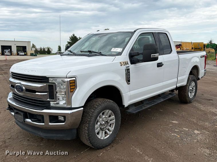 2018 Ford F250 Super Duty XLT Ext. Cab pickup truck - FN5778