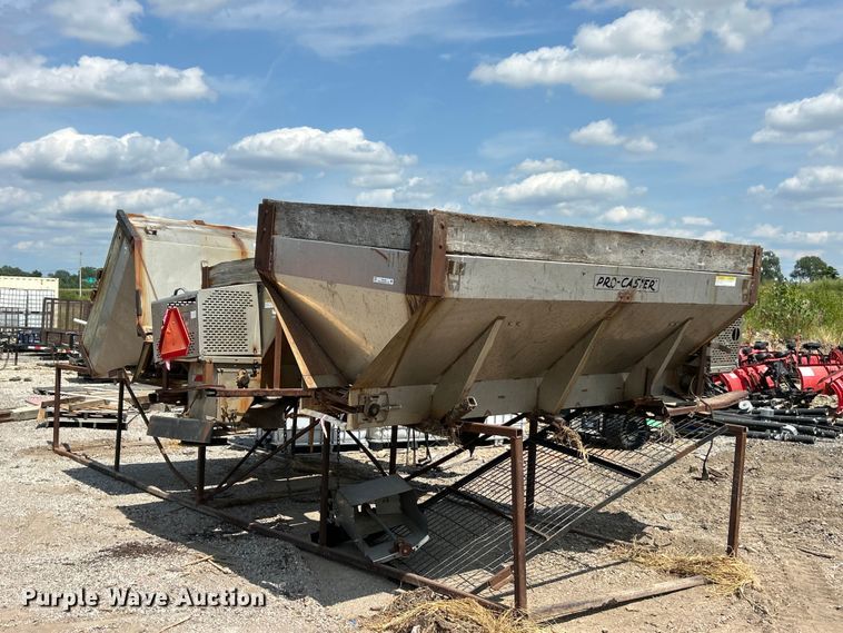 (3) salt spreaders - FT6106