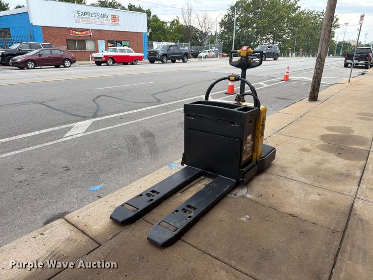 2008 Yale MPE060LFN24T2748 pallet jack - FU4513