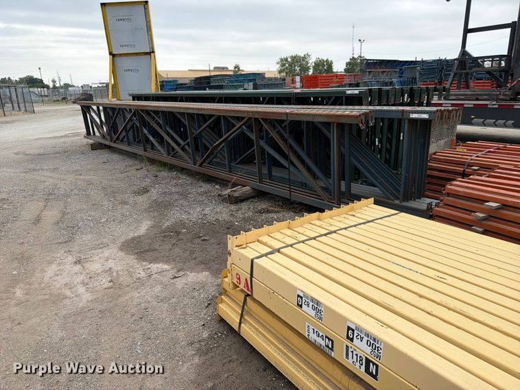 T-bolt pallet racking - MQ9057