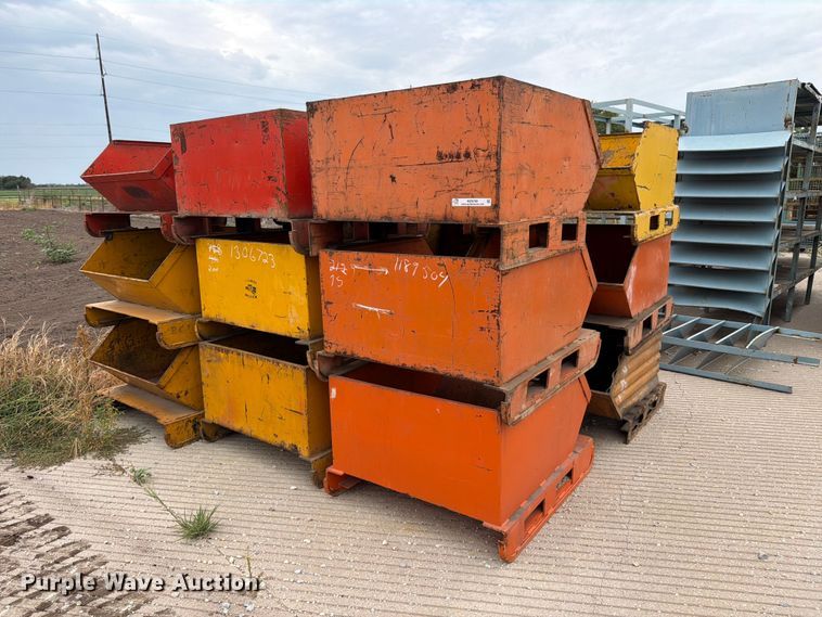 (18) storage bins - MZ9790