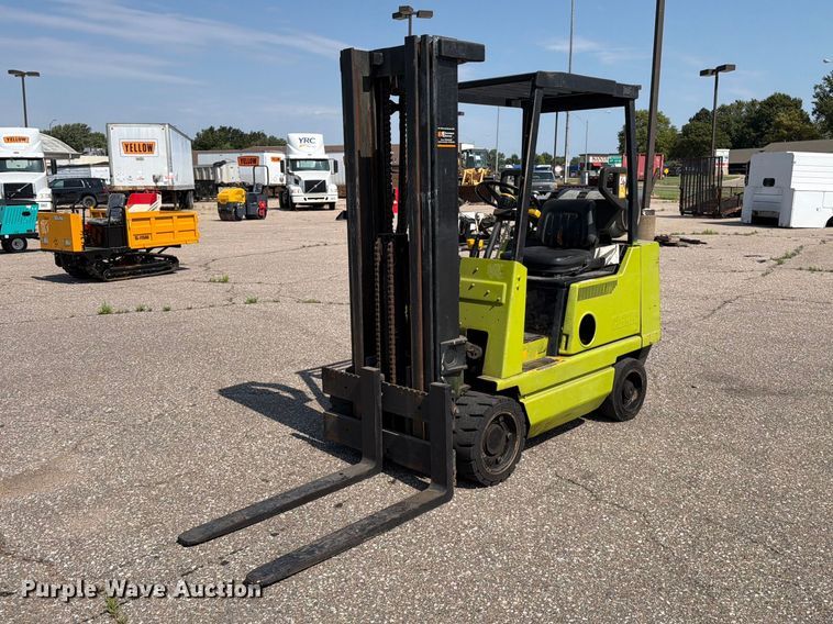 Clark GCS25MC forklift - MZ9818