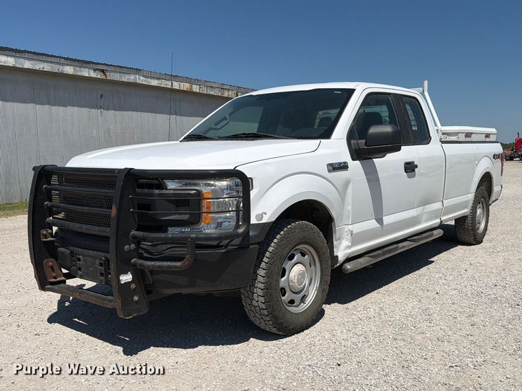 2018 Ford F150 Ext. Cab pickup truck - MZ9833
