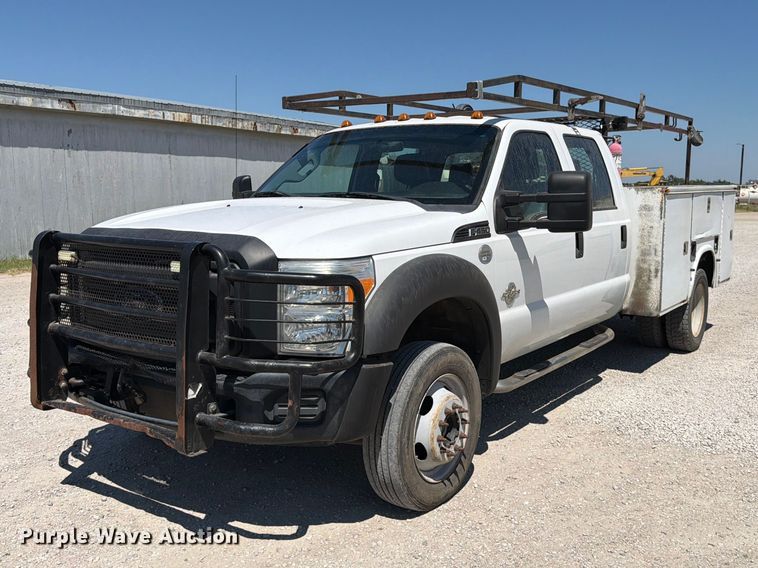 2016 Ford F450 Super Duty Crew Cab utility / service truck - MZ9835