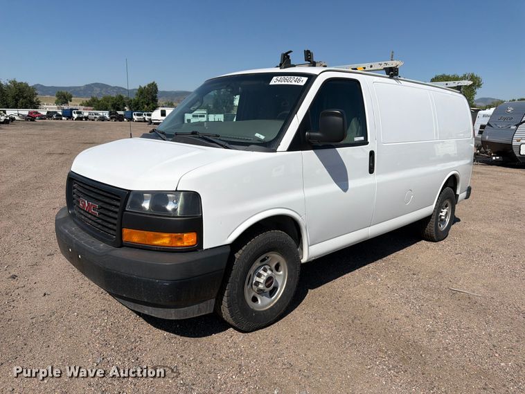 2018 GMC Savana 2500 van - YA3617