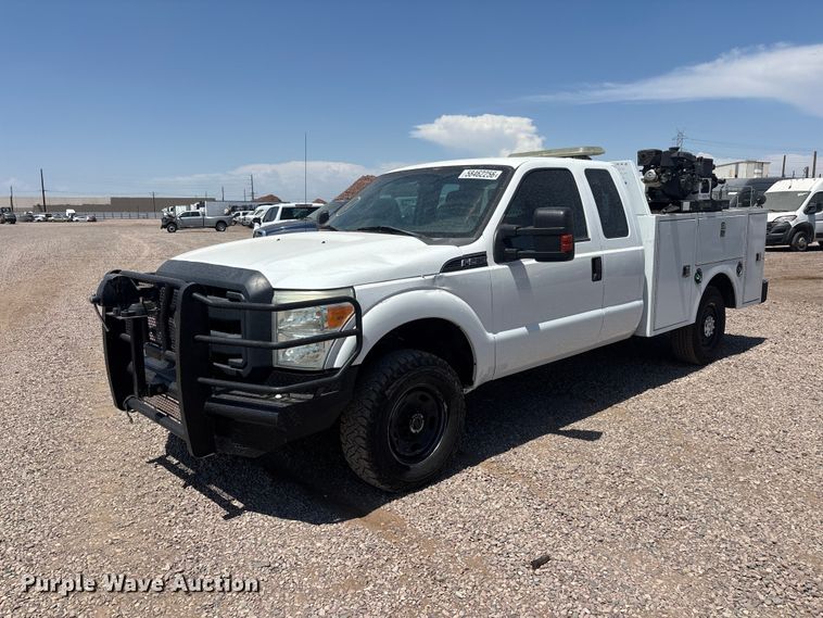 2015 Ford F250 Super Duty Ext. Cab utility bed pickup truck - YA3987