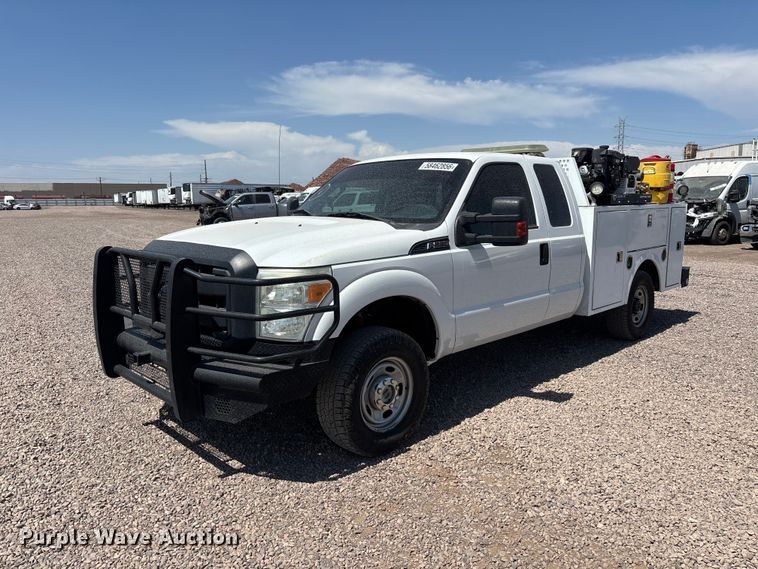 2015 Ford F250 Super Duty Ext. Cab utility / service truck - YA3988