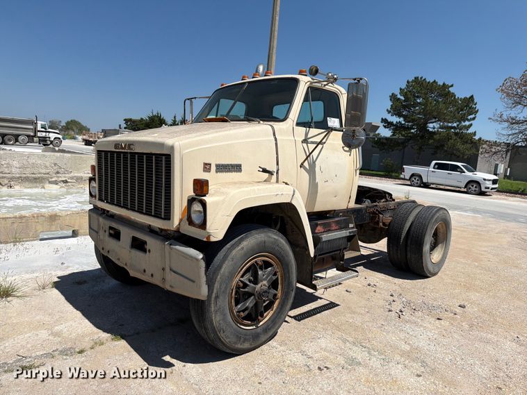 1985 GMC Brigadeir semi truck - DN6631