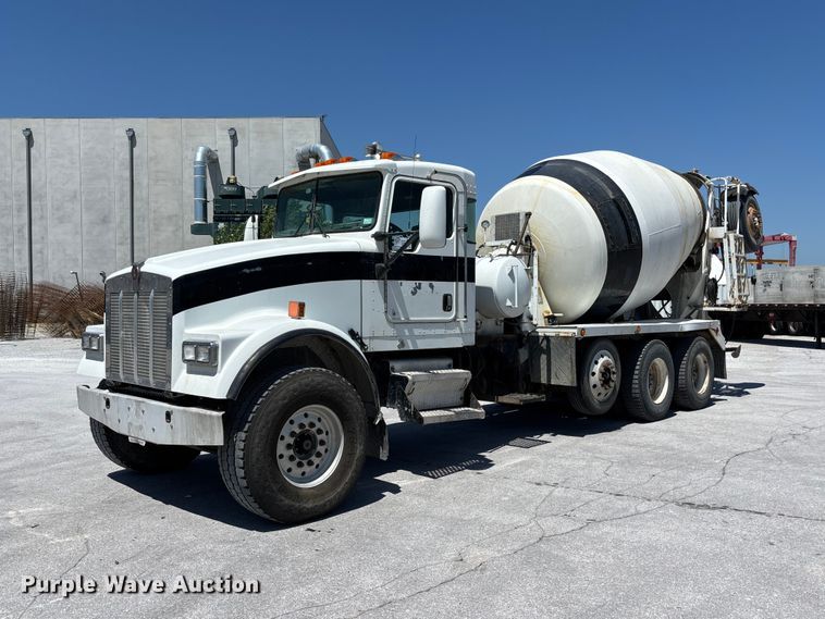 2003 Kenworth W900 ready mix truck - DN6637
