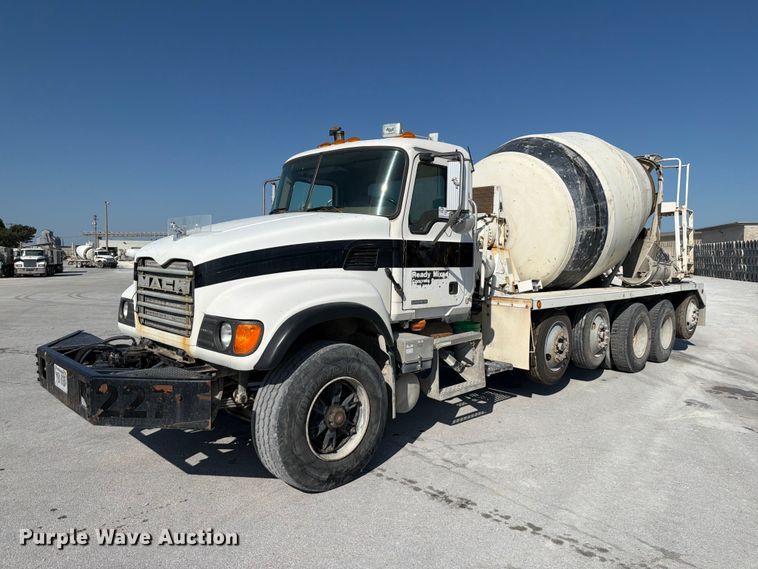2006 Mack Granite CV713 ready mix truck - DN6639