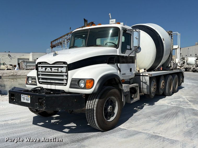 2006 Mack Granite CV713 ready mix truck - DN6641