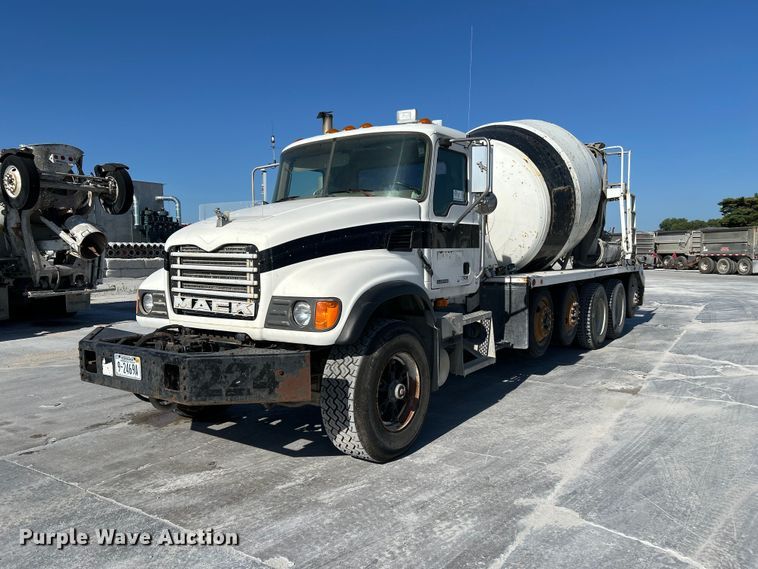 2006 Mack Granite CV713 ready mix truck - DN6643