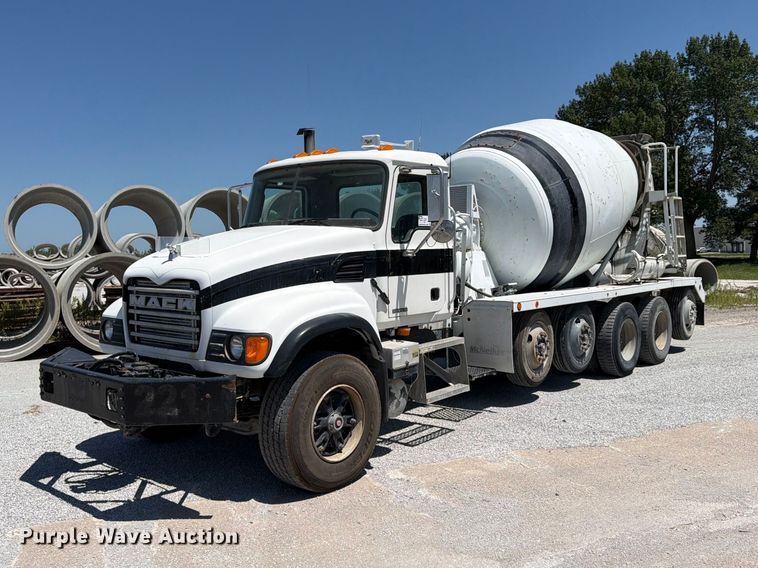 2006 Mack Granite CV713 ready mix truck - DN6645