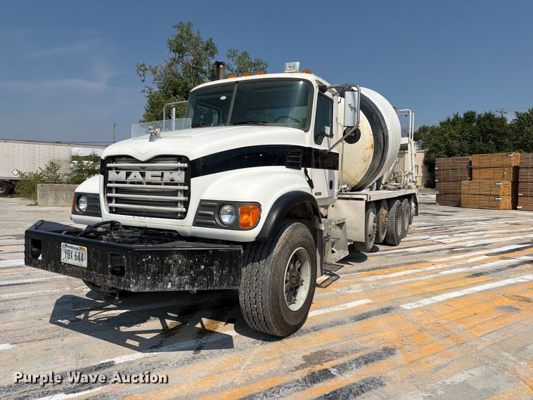 2006 Mack Granite CV713 ready mix truck - DN6676