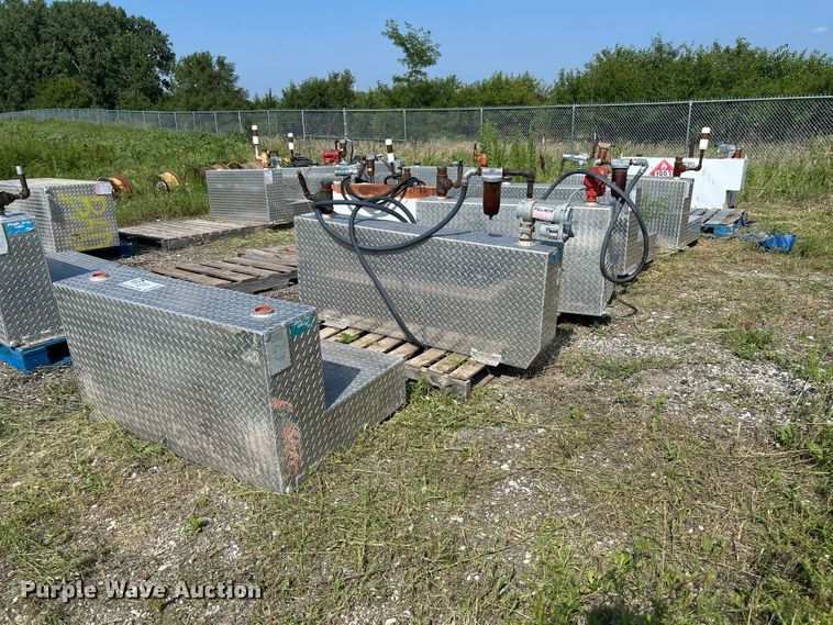 (6) auxiliary fuel tanks - DN6687