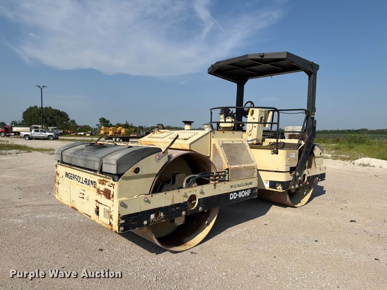 2000 Ingersoll-Rand DD-110HF double drum vibratory roller - DN6695